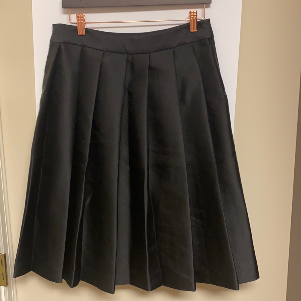 Black pleated skirt